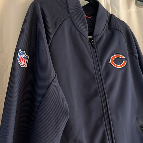 Chicago Bears. Nike zip up. Men’s large. Team gear. - Picture 2 of 4